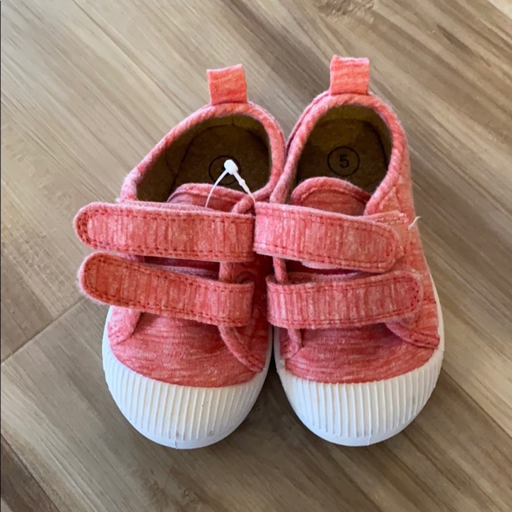 NWOT toddler girl shoes size 5